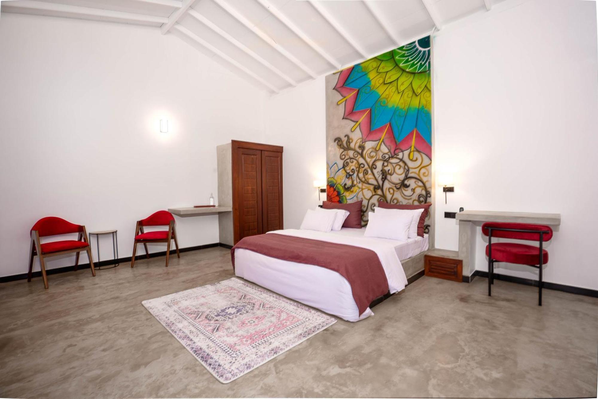 Hasthri Boutique Red Chalet In Ahangama With Pool Near Beach Extérieur photo